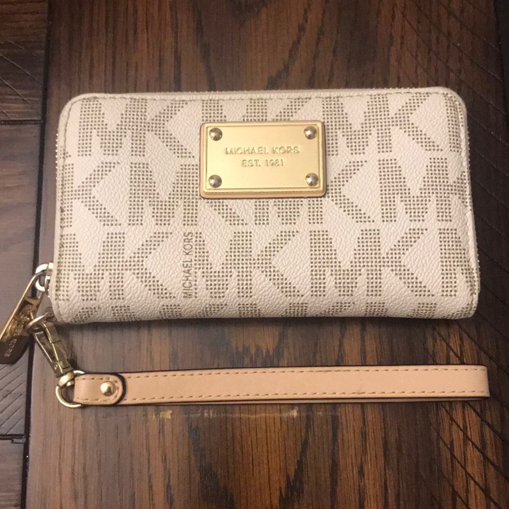 Michael Kors Wallet Wristlet